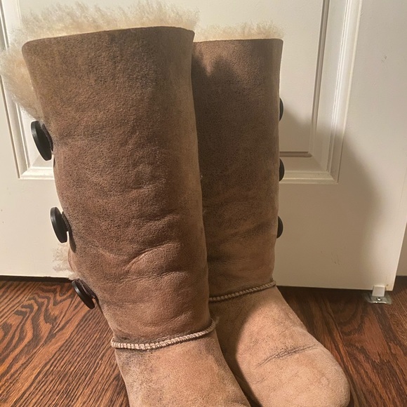 *RARE* UGG Australia Bailey Button Triplet Size 8 - Picture 8 of 14